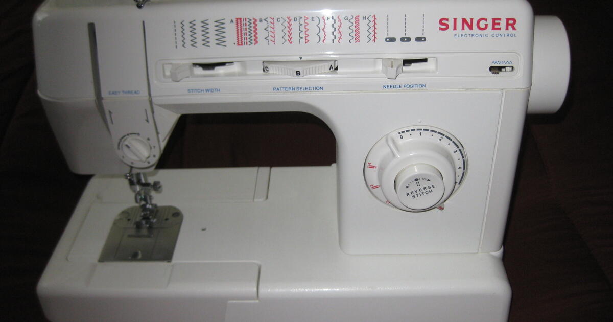 Singer Model 4830C Sewing Machine for 50 in Rocklin, CA For Sale