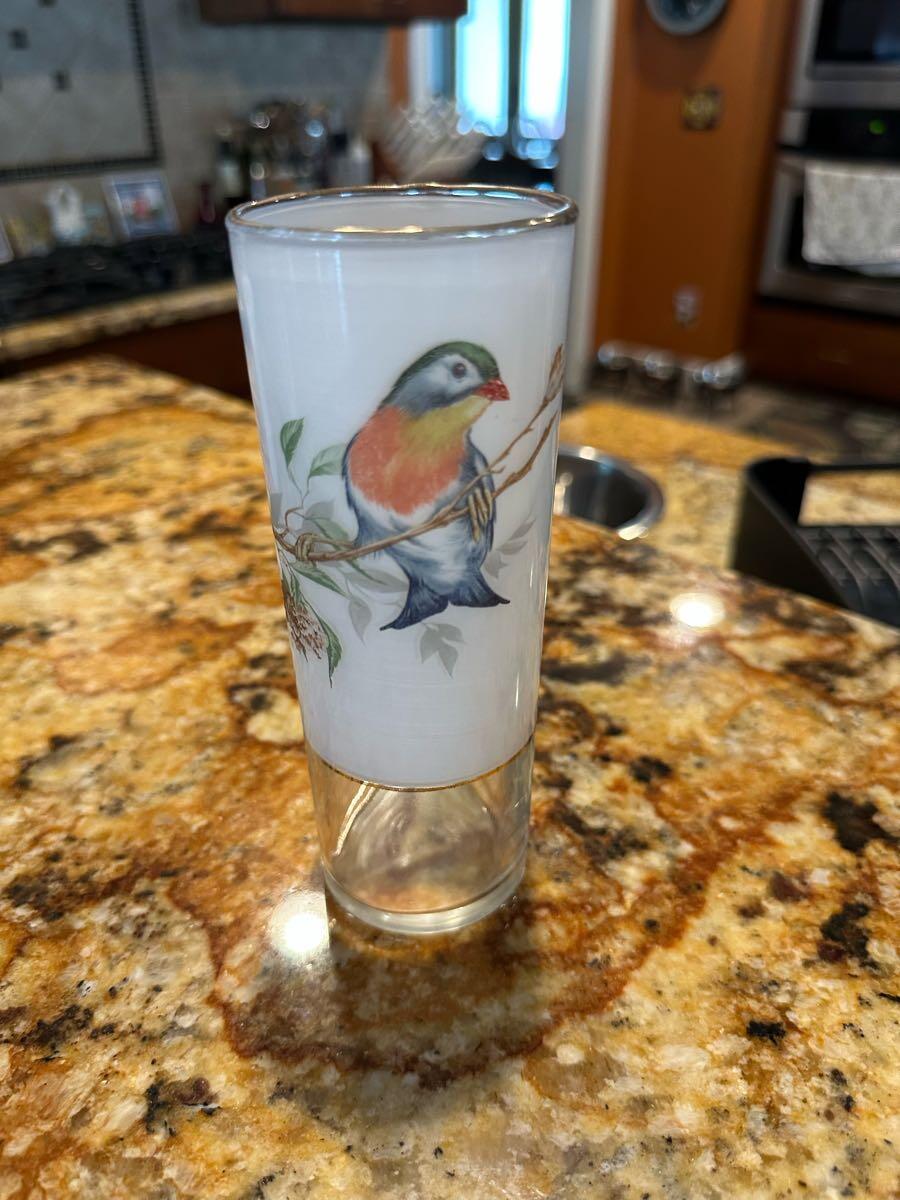 6 vintage glasses