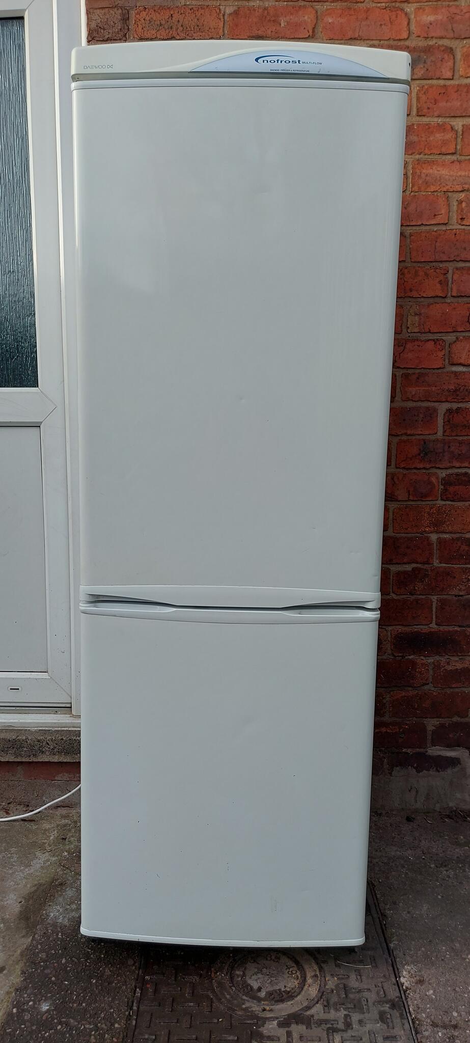 daewoo multi flow fridge freezer