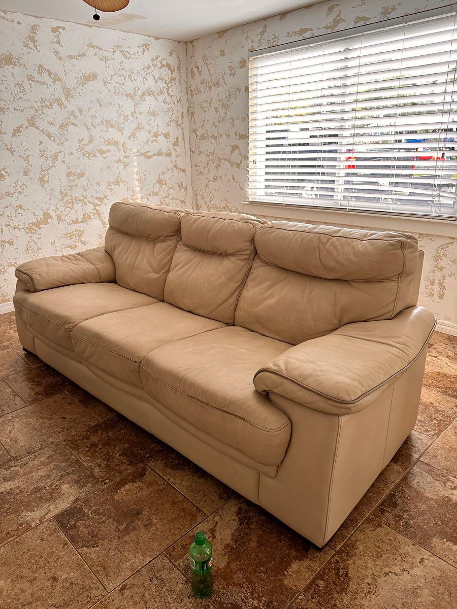 Free leather couch for Free in Bradenton, FL For Sale & Free — Nextdoor