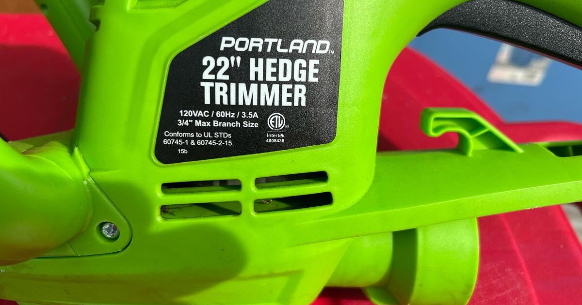Portland 22” Hedge Trimmer for 10 in Davenport, FL For Sale & Free