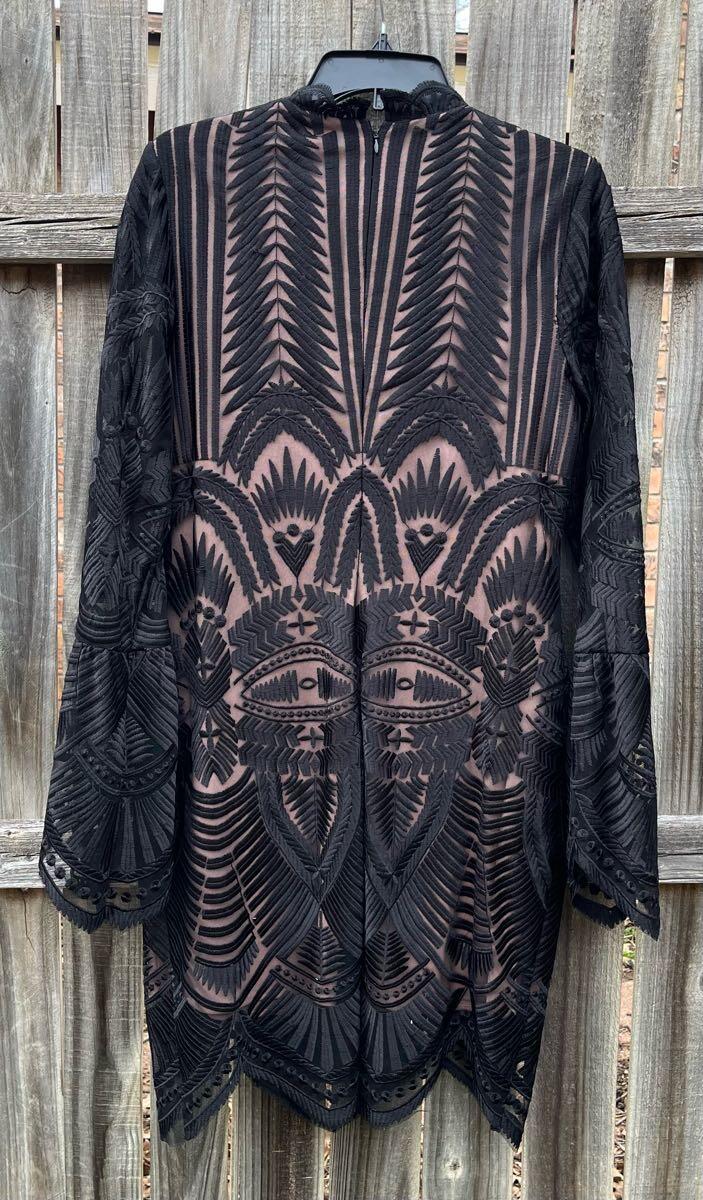 NW - NIGHTWAY Black Cocktail Dress (scalloped Hem & Sleeve) For $160 In  Arlington, TX | For Sale & Free  Nextdoor