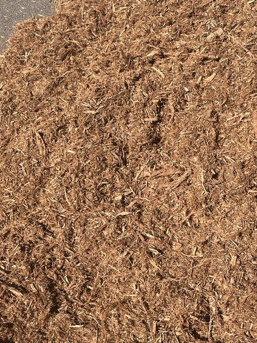 Shredded redwood bark mulch for Free in Walnut Creek, CA For Sale