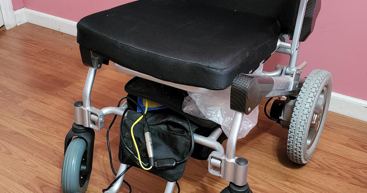 Electric Wheelchair EZ Lite Cruiser Barely Used For 420 In 