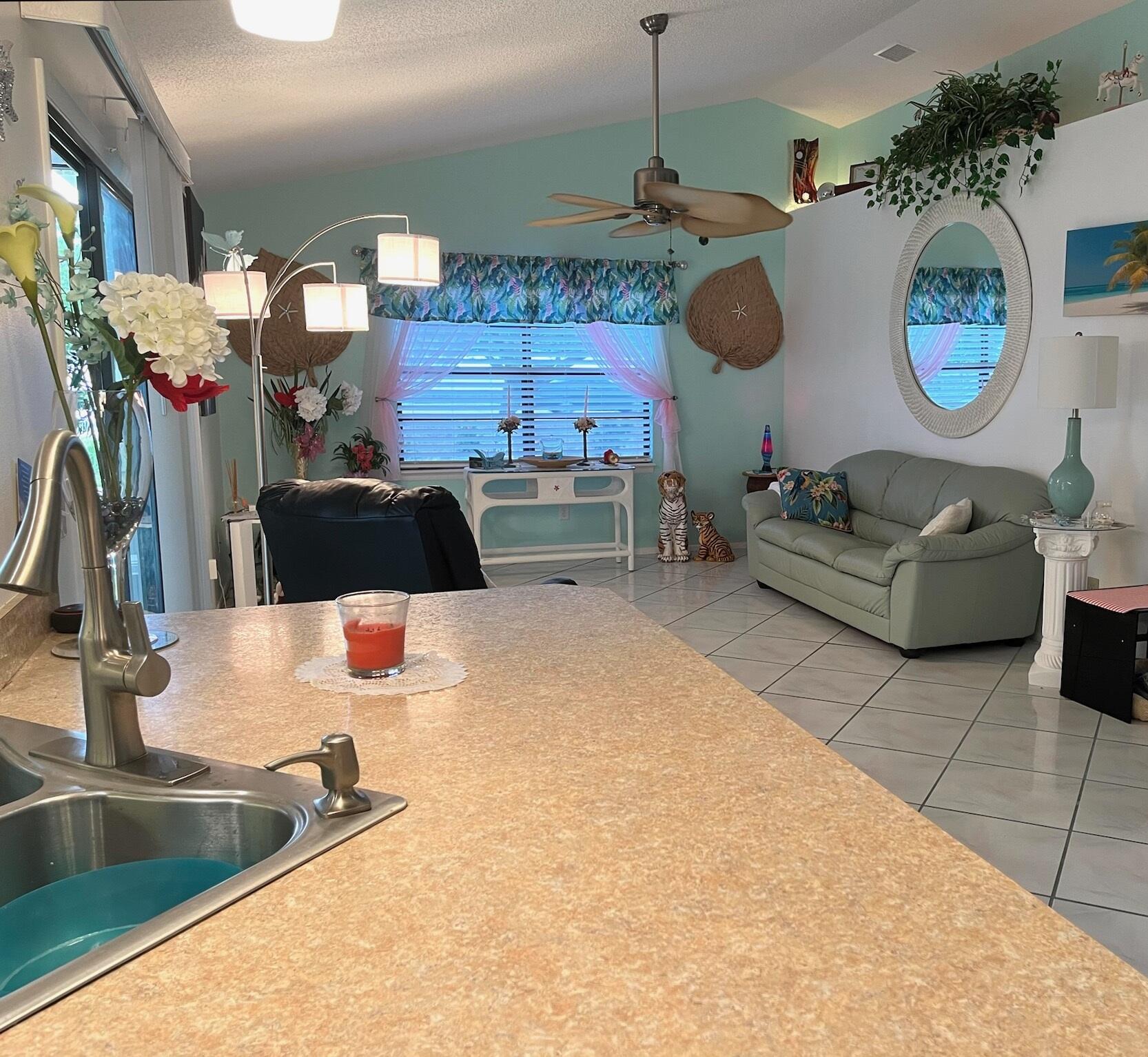 Room for rent 600.00 for 600 in Rockledge, FL For Sale & Free