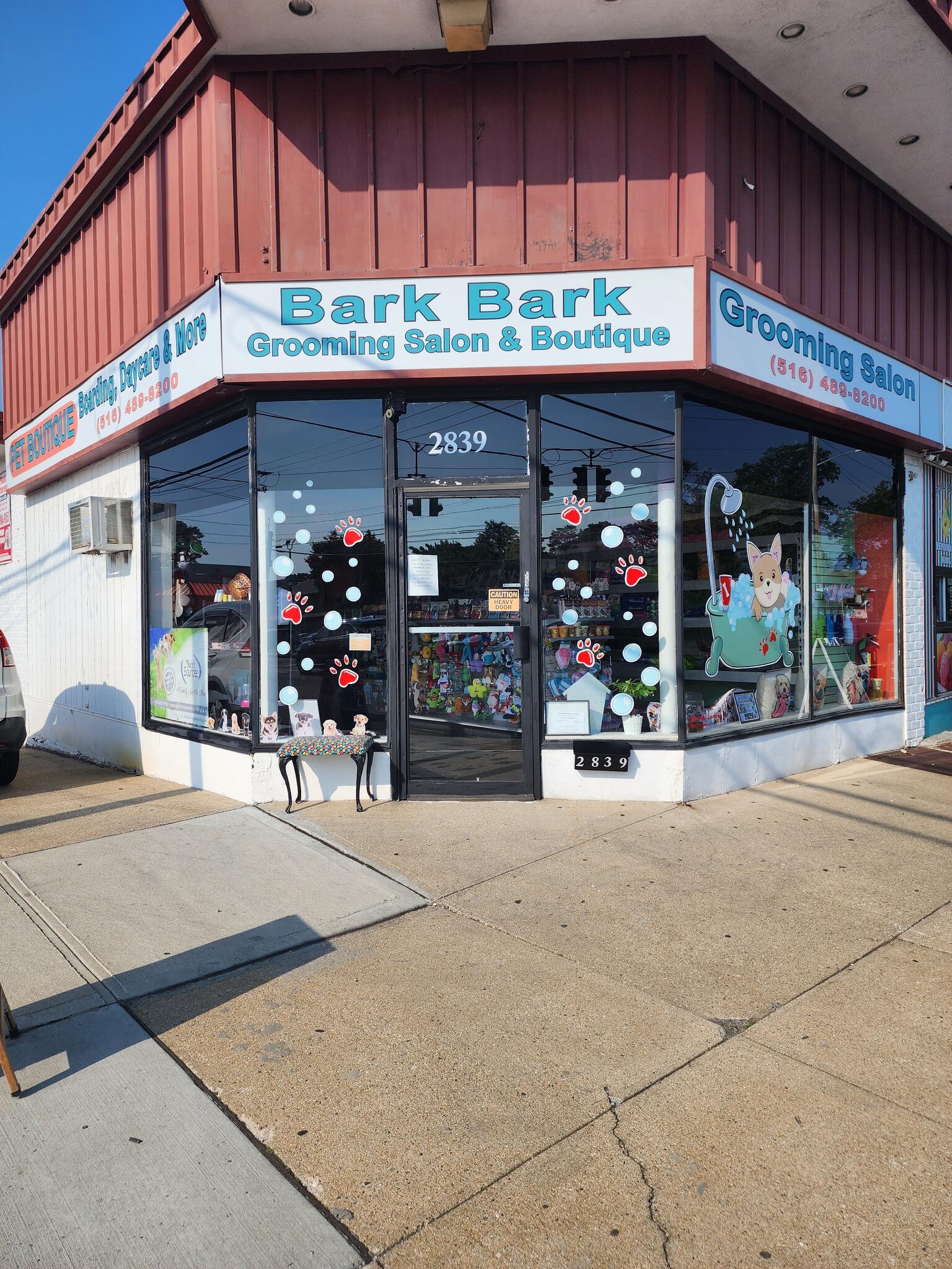 Bark grooming store