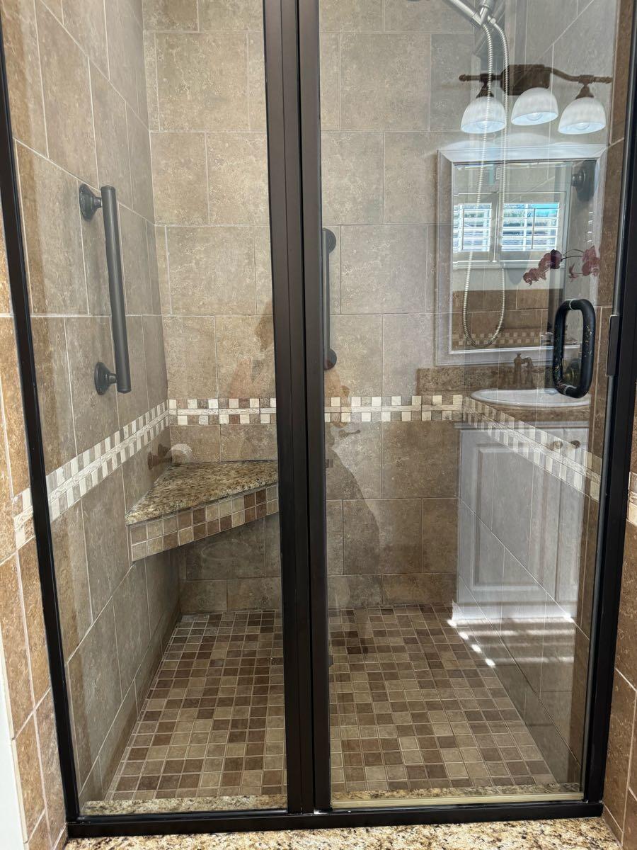 Glass shower doors bronze trim for 30 in Bluffton, SC For Sale