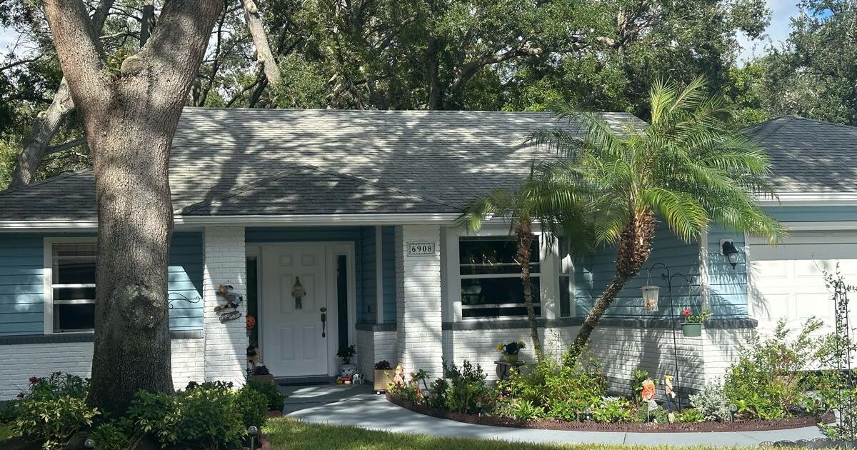 Arbor Oaks beautiful single family home for 495000 in Bradenton, FL