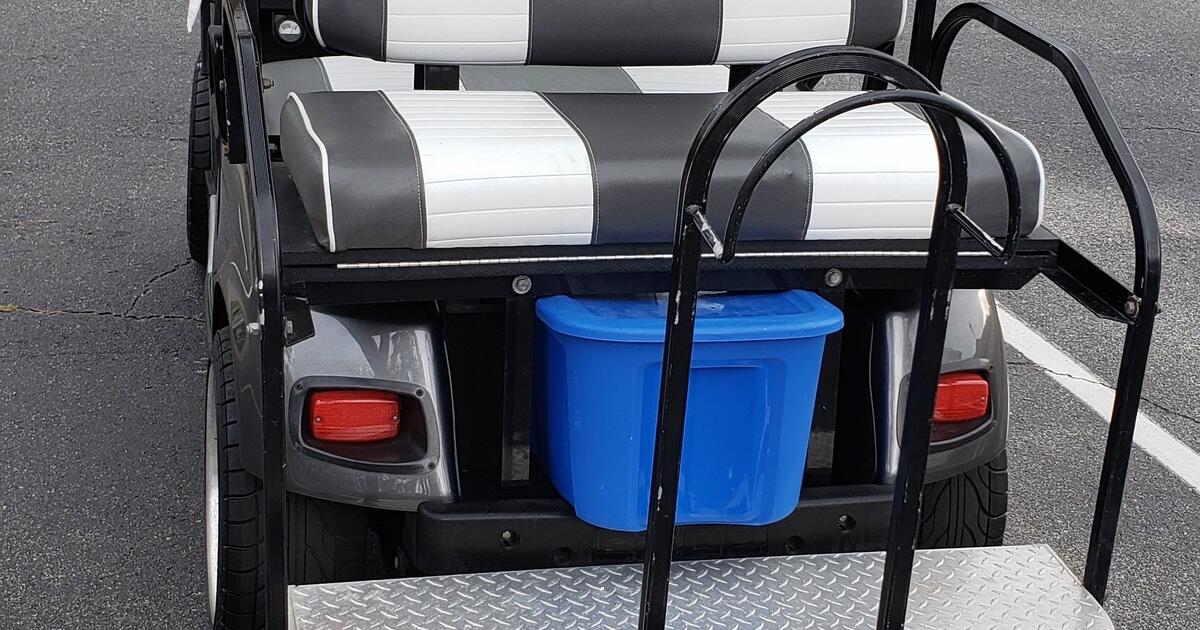 2010 EZGO ELECTRIC Golf Cart for 4000 in Murrells Inlet, SC For Sale