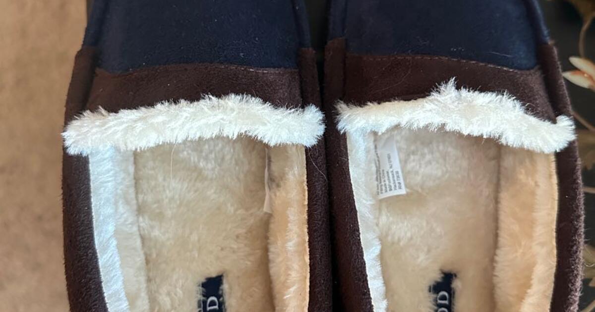 New Men's IZOD Slippers for $5 in Fort Mill, SC | For Sale & Free ...