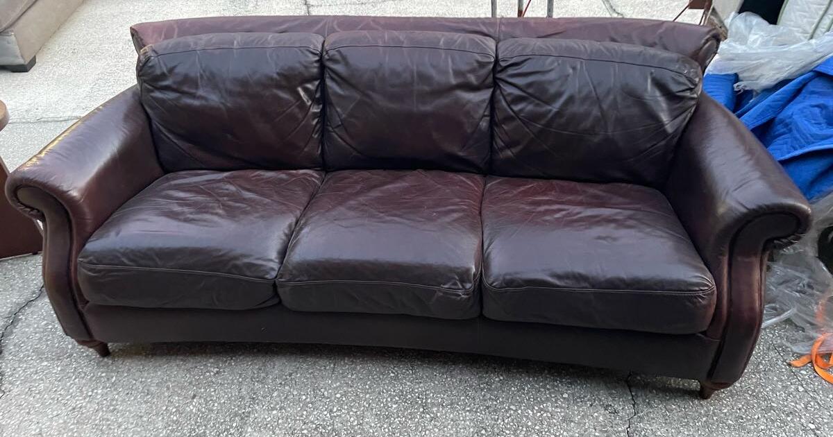 Leather couch for 125 in Jacksonville, FL For Sale & Free — Nextdoor