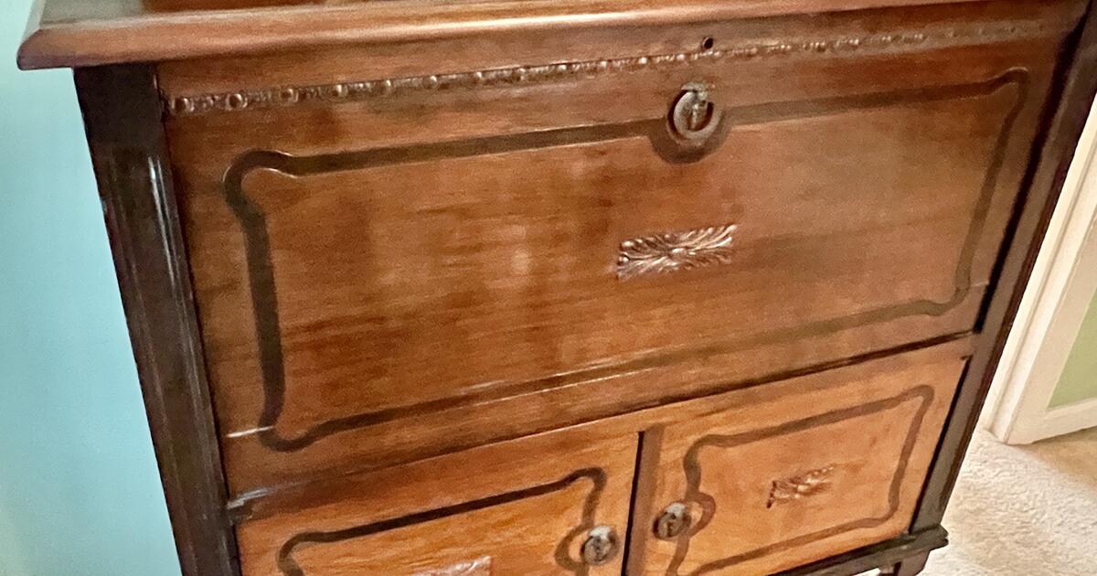 Huge Estate Sale this weekend 3/163/17 in Picardy Pointe for 1 in Cary, NC For Sale & Free