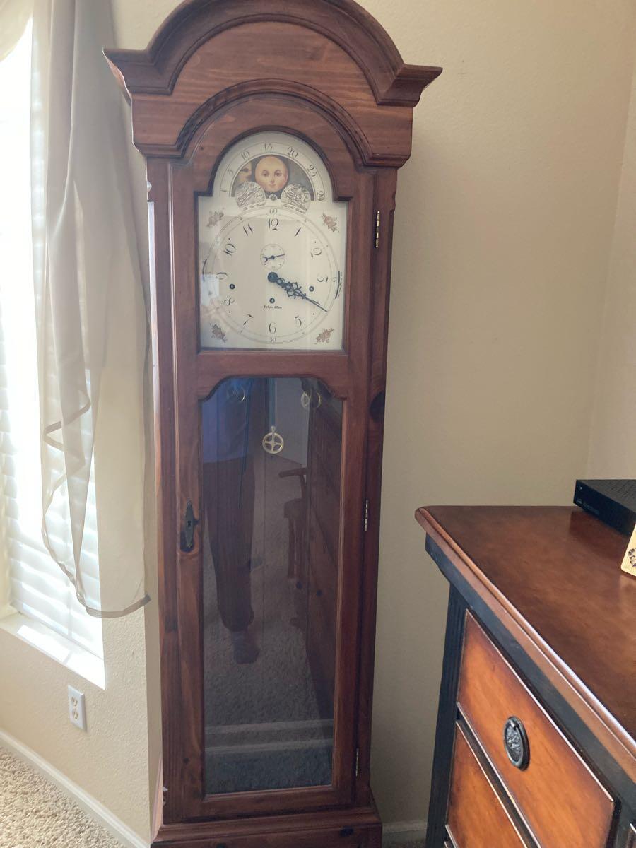 Grandfather clock for Free in Bluffton, SC For Sale & Free — Nextdoor