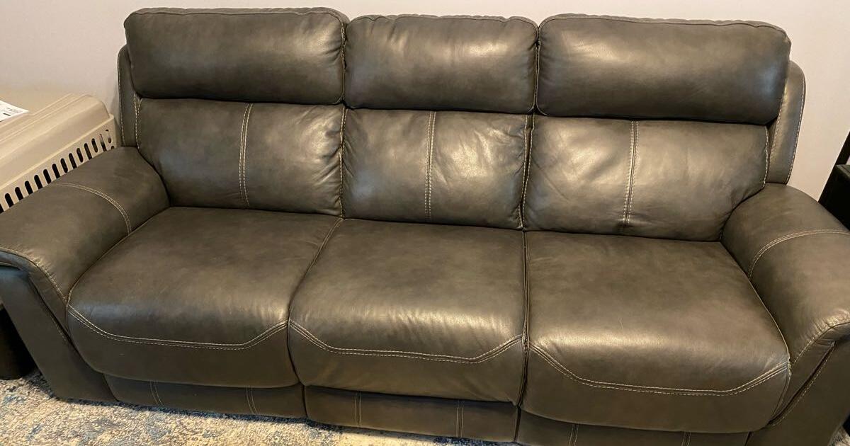 Palliser Leather/Leather Match Sofa and Recliner for 1600 in Smithfield, NC Finds — Nextdoor