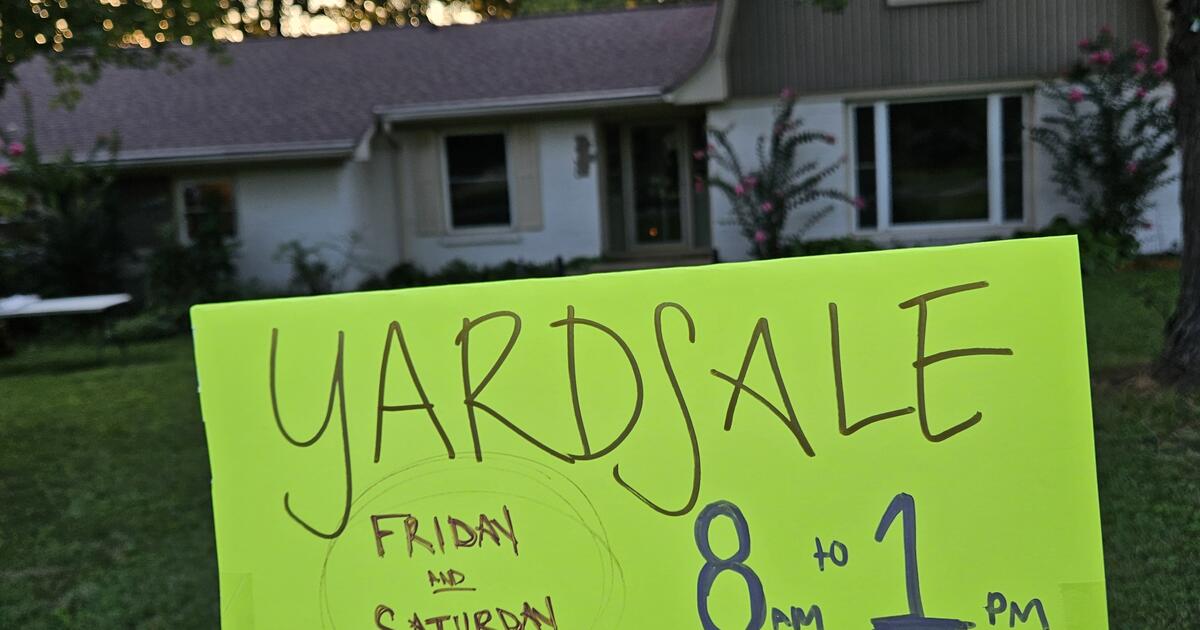 Yard Sale on Sherry Circle for Free in Gallatin, TN For Sale & Free(00)