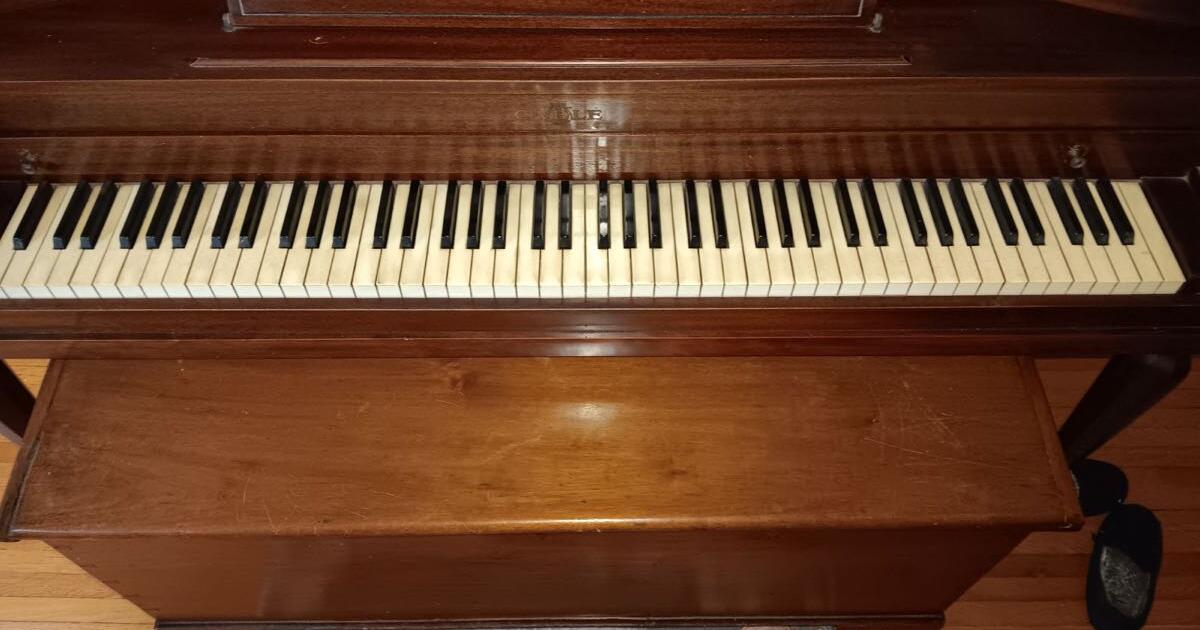 Upright Piano (free) for Free in Louisville, KY For Sale & Free