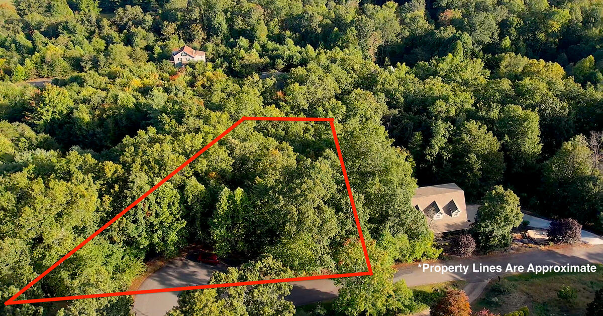 1 Acre Lot Behind Biltmore Lake In Candler NC! for 40000 in Arden, NC