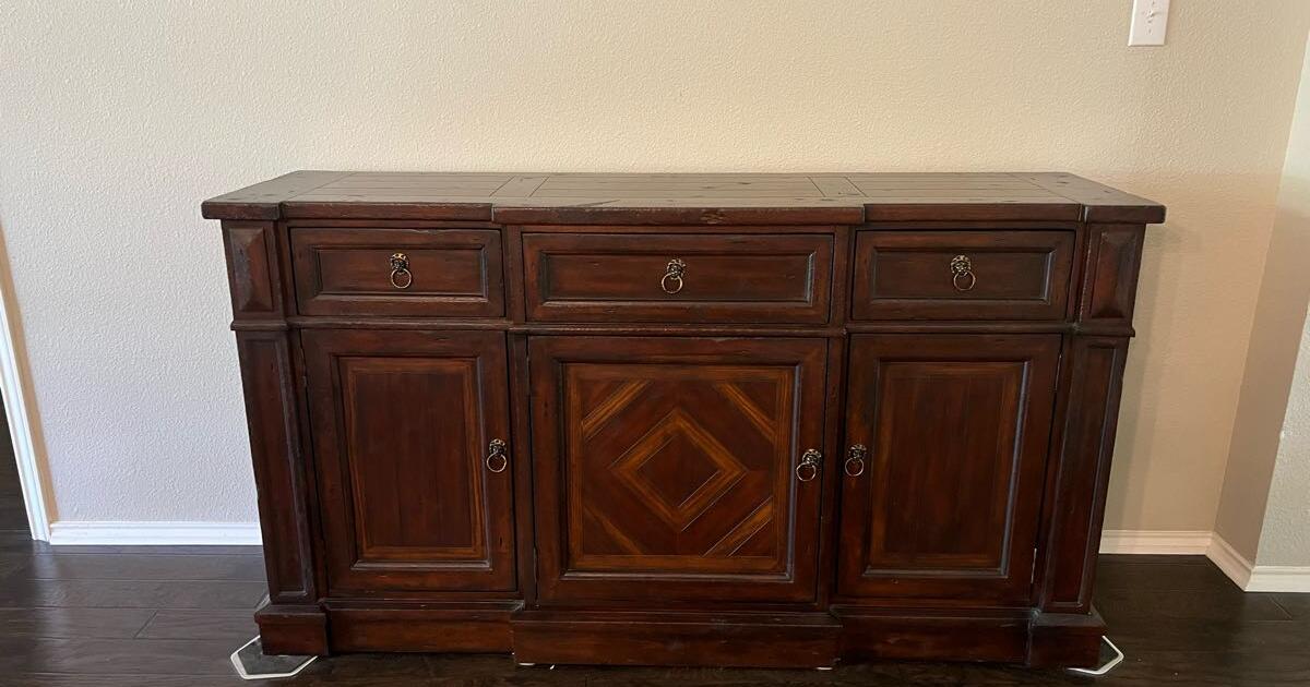 Havertys dining buffet in San Antonio, TX For Sale & Free — Nextdoor