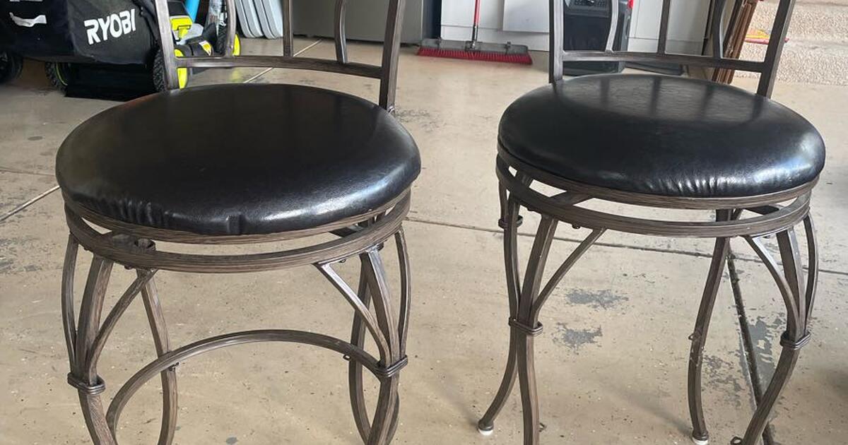 Bar Stools for Free in Colorado Springs, CO Finds — Nextdoor