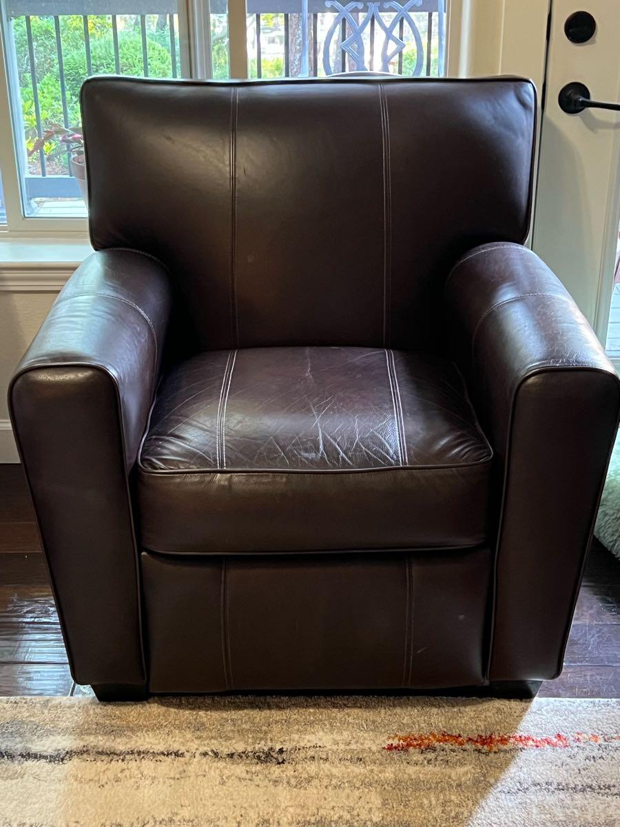 Chairs, loveseat priced to sell! for Free in Florence, OR For Sale