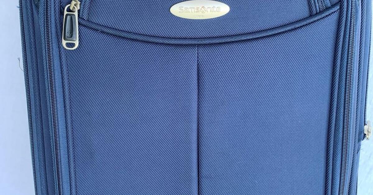 Expandable Samsonite Carryon for 60 in Naples, FL For Sale & Free