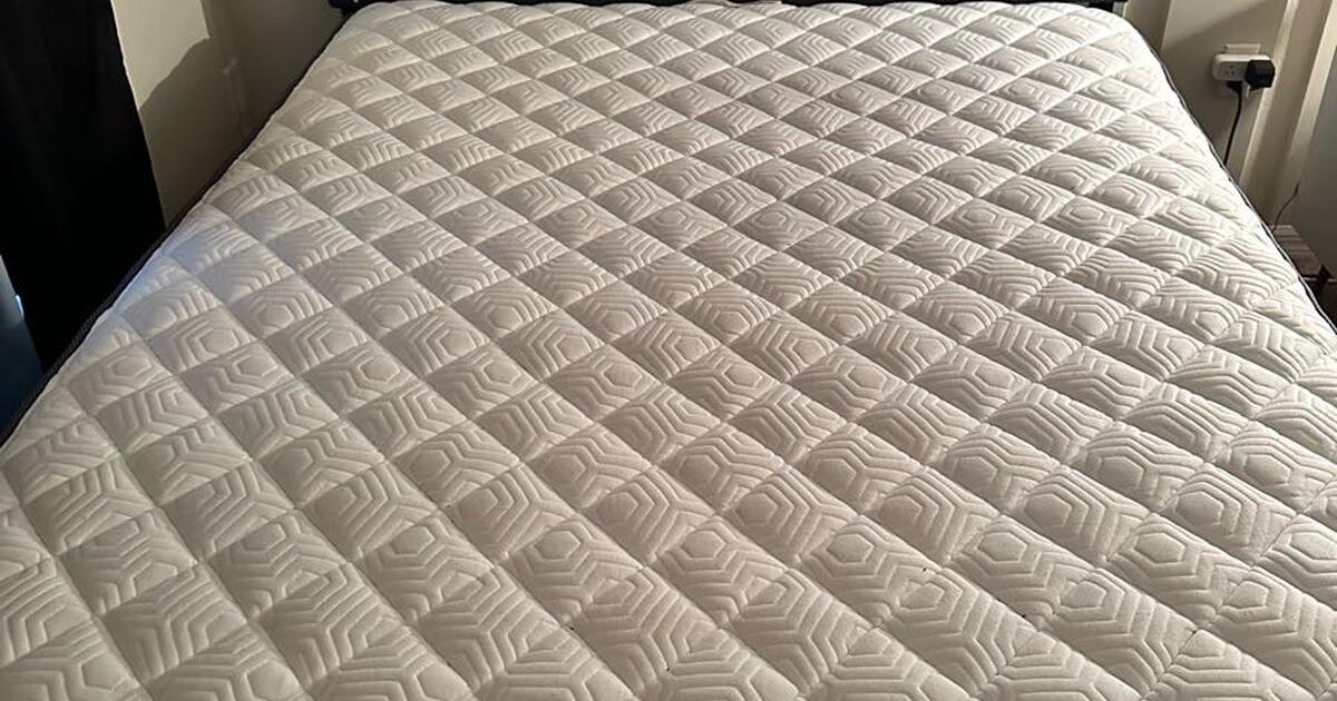 Queen Mattress Set with Headboard for 235 in Sanford, FL For Sale