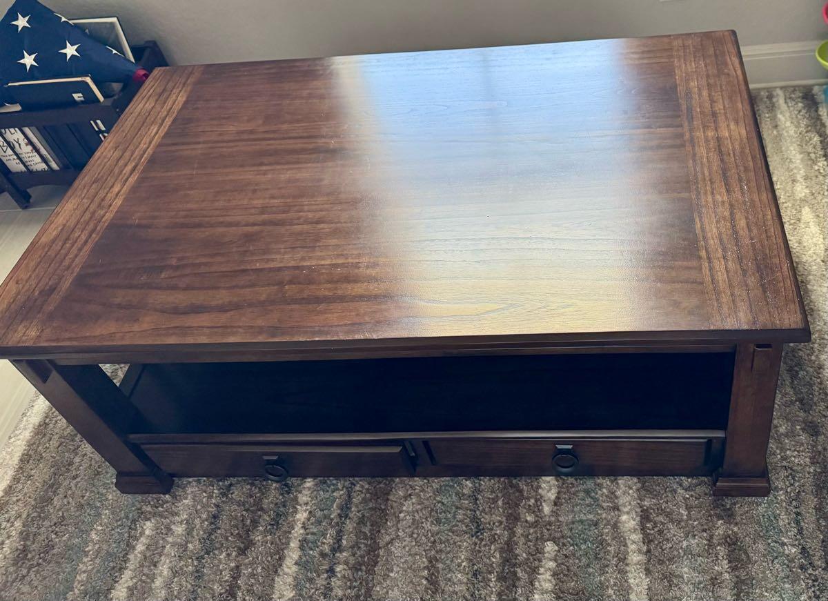 Clairfield Tobacco 3 Pc Table Set For $300 In San Antonio, TX