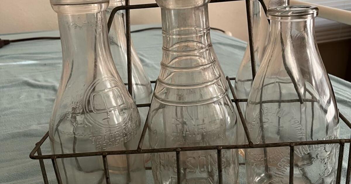 VINTAGE MILK BOTTLE CARRIER & (6) QUART GLASS BOTTLE Milkman Dairy ...