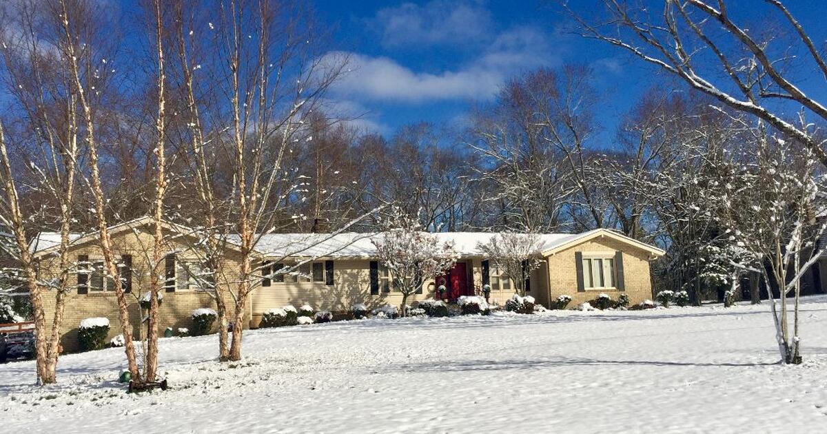 GARAGE SALE 9010 CARONDELET PLACE BRENTWOOD, TN for Free in Brentwood