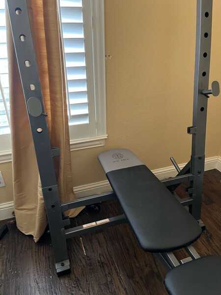 Gold's gym xr 10.1 olympic weight bench with weight storage sale