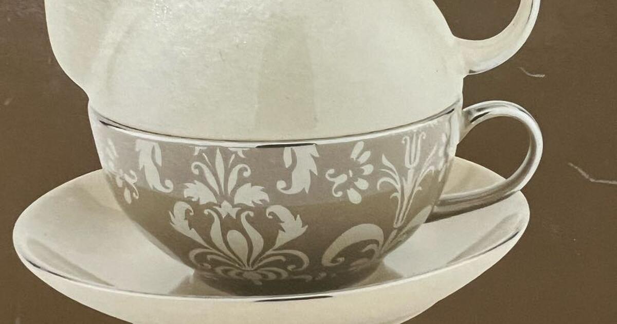 Teapot for 5 in Bellevue, WA For Sale & Free — Nextdoor