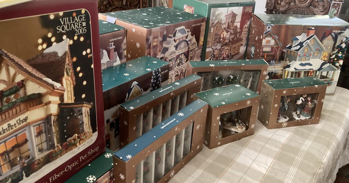 Village Square Mervyn’s Addition Christmas Decorations for 32 in