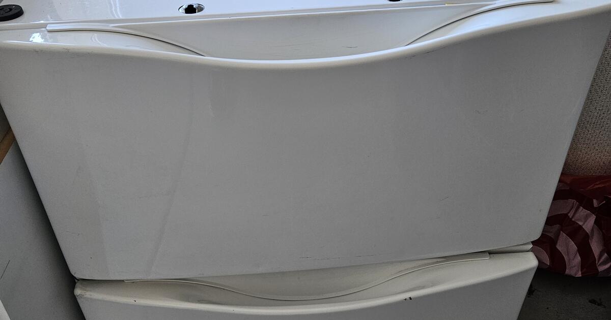 Whirlpool Washer/dryer Pedestals for Free in Henderson, NV For Sale