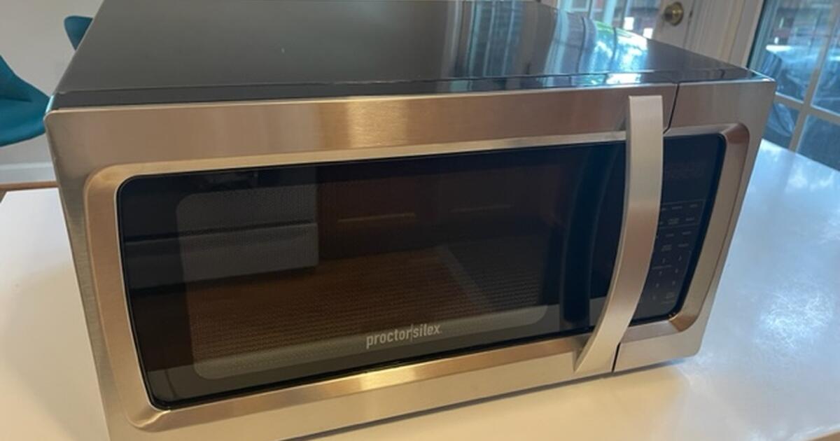 Proctor Silex 1.1 cu ft 1000 Watt Microwave for $55 in Raleigh, NC