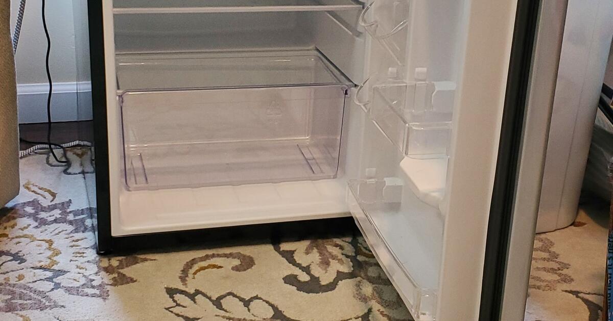 2 small refrigerators for sale in Mount Laurel, NJ Finds — Nextdoor