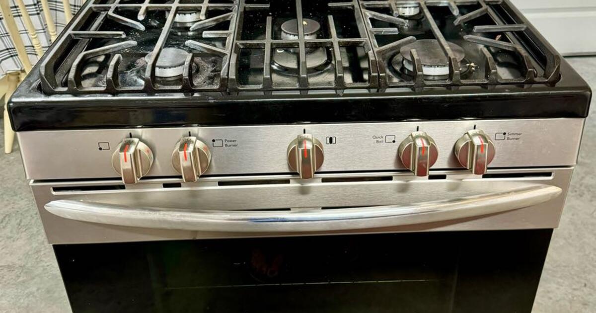 Frigidaire GCRG3038AF 30" Gallery Series Stainless Steel Freestanding