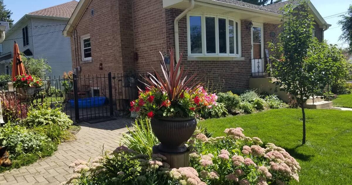 BASEMENT FOR RENT SOUTH VILLA PARK for 1100 in Villa Park, IL For