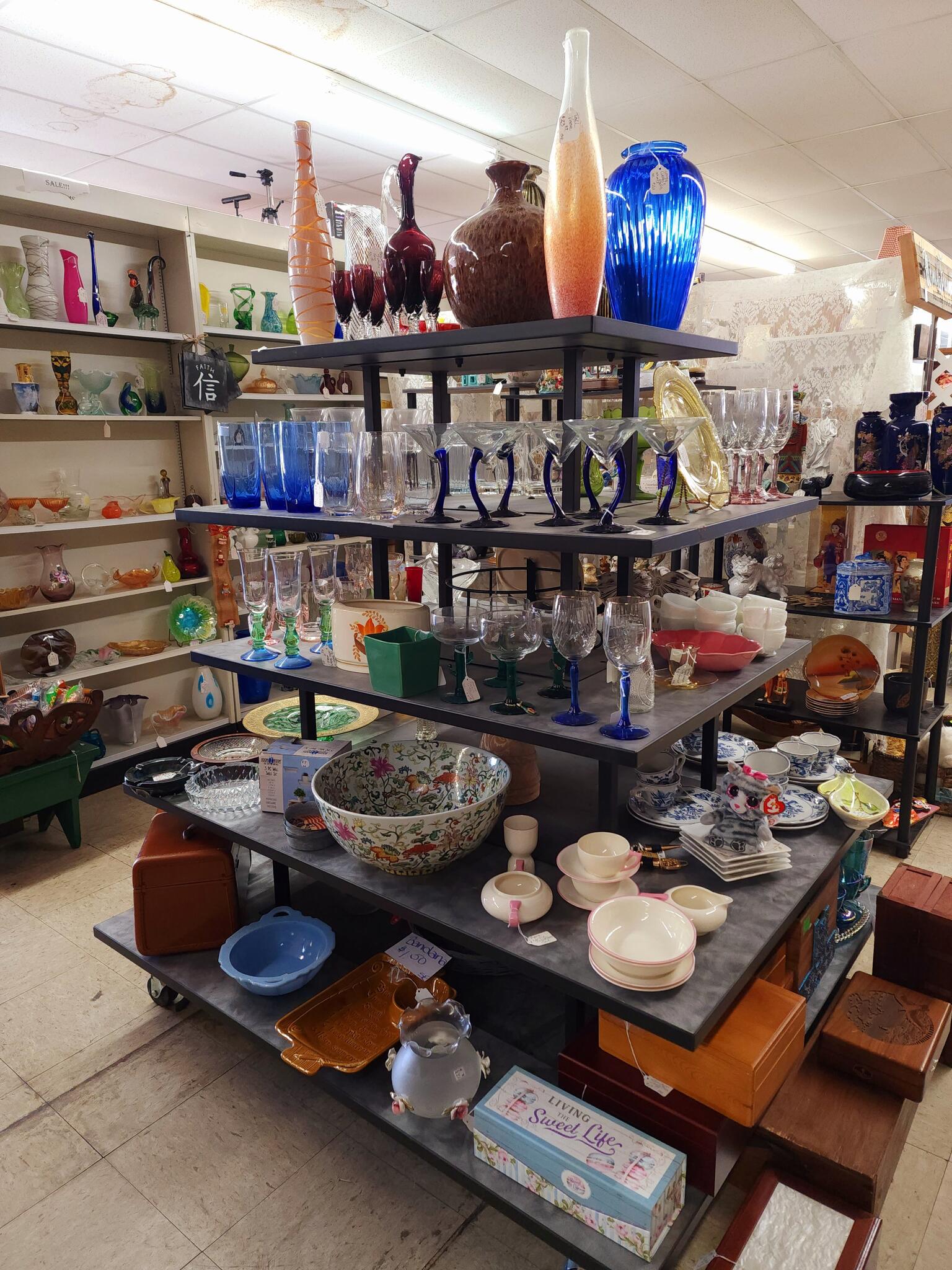 Sylvia's Rose Petals Located Inside The Havelock Vendor Mall for 1234