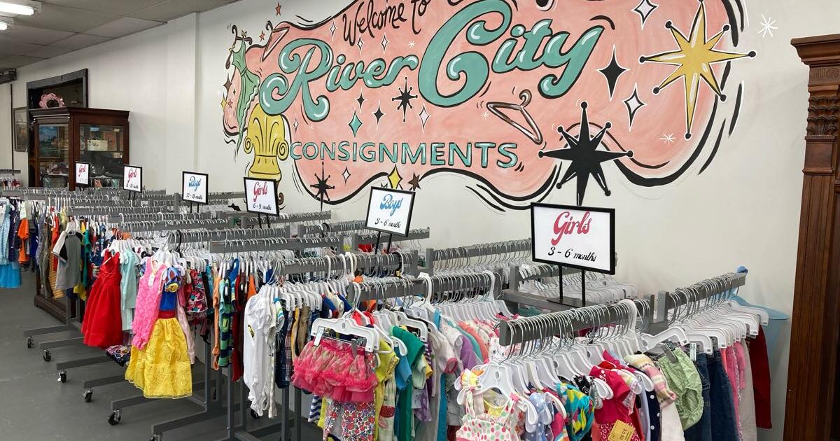 Consignment store now open for Free in Omaha, NE For Sale & Free