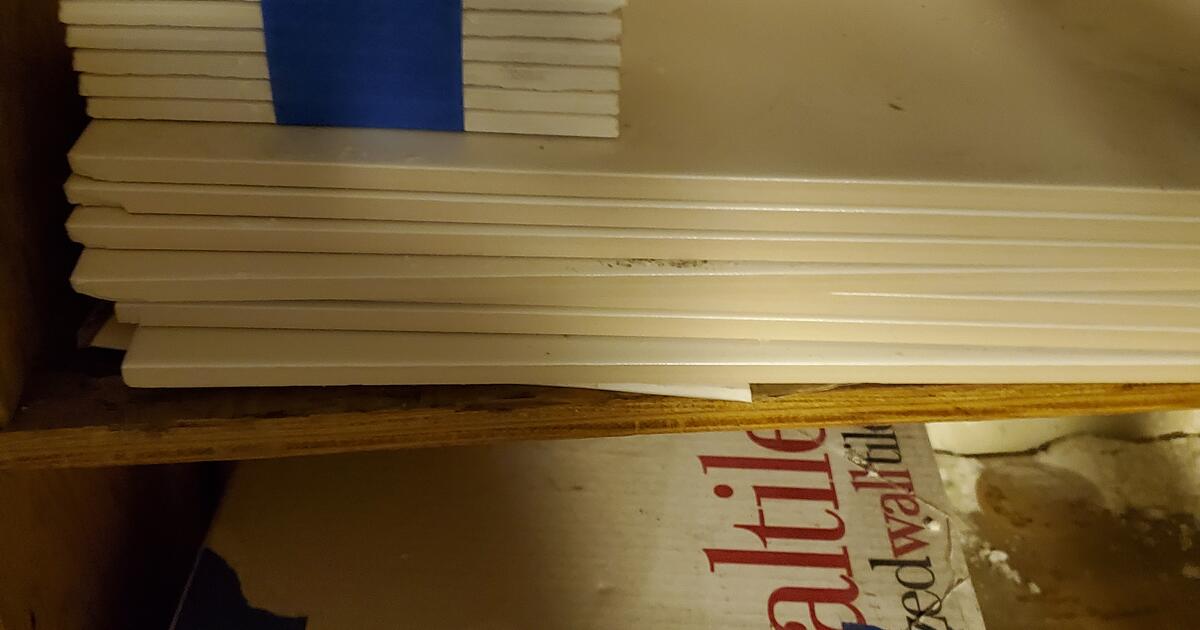 Free, Dal tile, white, remnants (and other larger ceramic tile pieces) for Free in Santa Monica