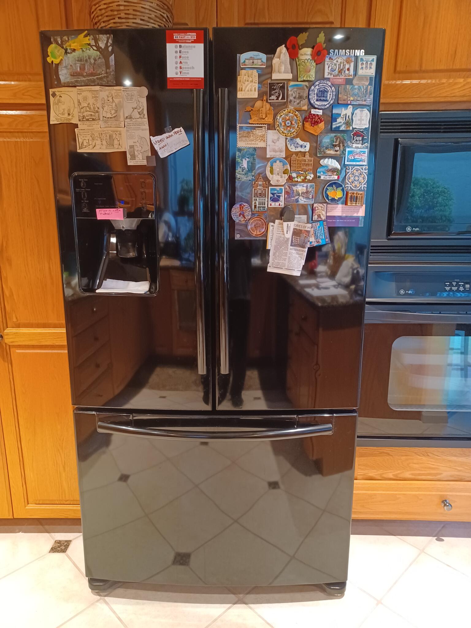 DONATE A SAMSUNG REFRIGERATOR/FREEZER RF267AEBP for Free in San Marcos