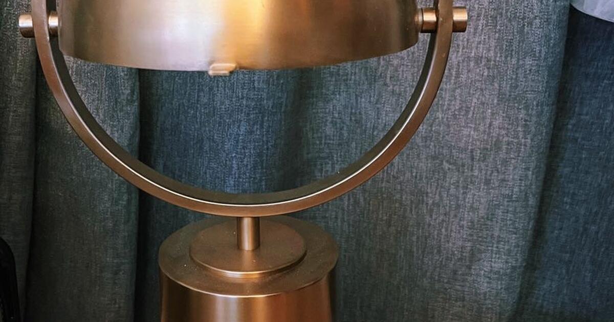 Beautiful modern lamp for 30 in San Francisco, CA Finds — Nextdoor