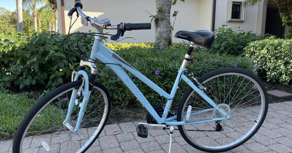 schwinn third avenue women's bike