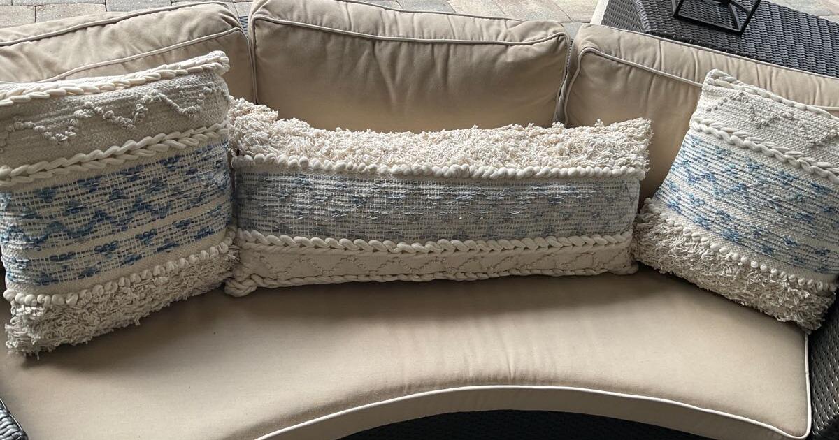 Set of 3 decorative pillows for Free in Fort Myers, FL Finds — Nextdoor