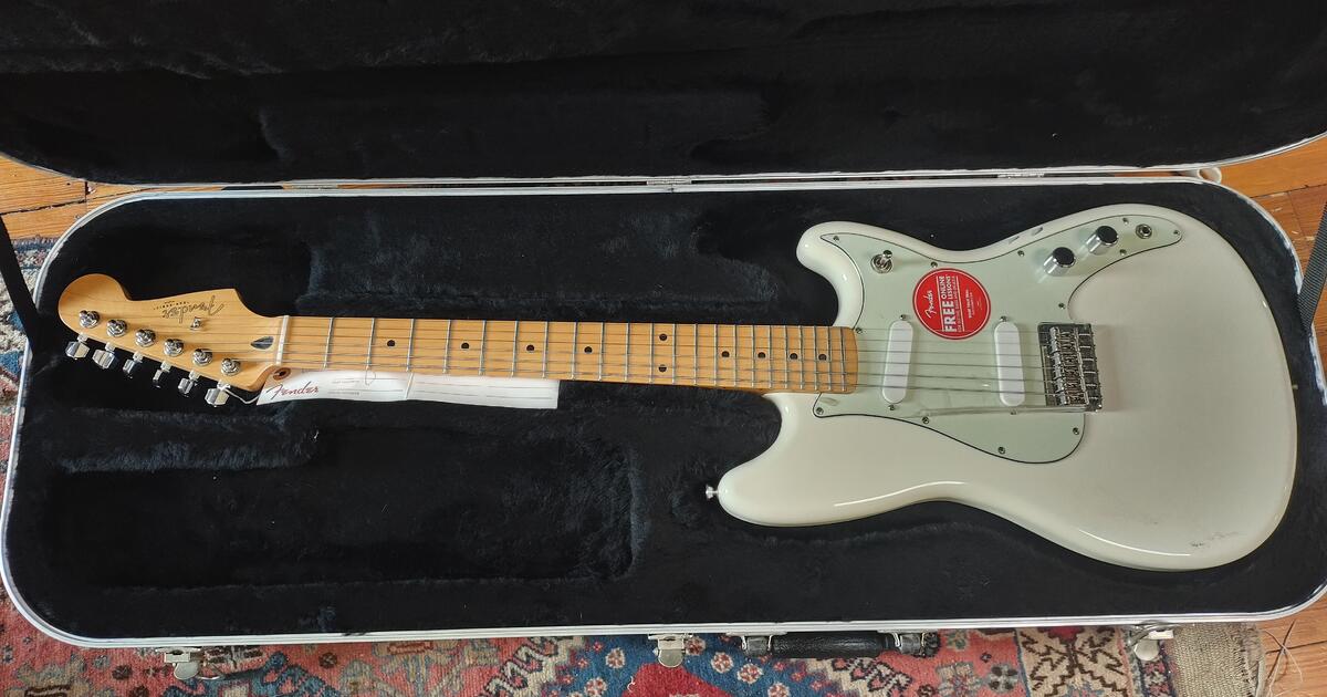 Fender Duo Sonic Electric Guitar Wcase For 450 In Washington Dc Finds — Nextdoor 8059