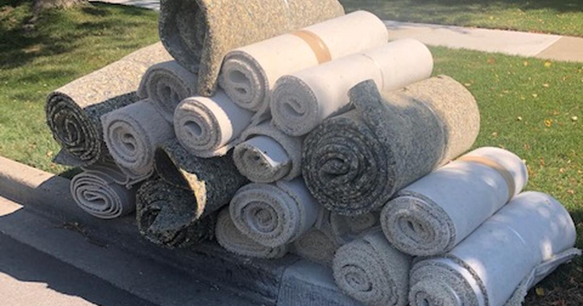 FREE Used Carpet and Pad Remmants for Free in Arlington Heights, IL