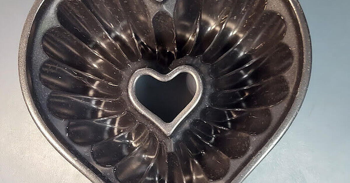 new-nordic-ware-heart-shaped-bundt-pan-non-stick-for-20-in-cupertino