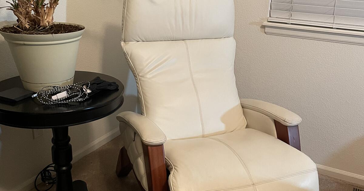 The Hale Zero Gravity Recliner , the "REAL Zero Gravity