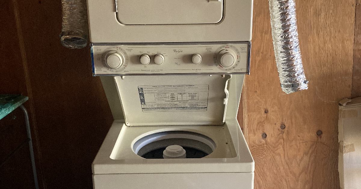 Maytag Stackable washer/dryer for 200 in Omaha, NE For Sale & Free