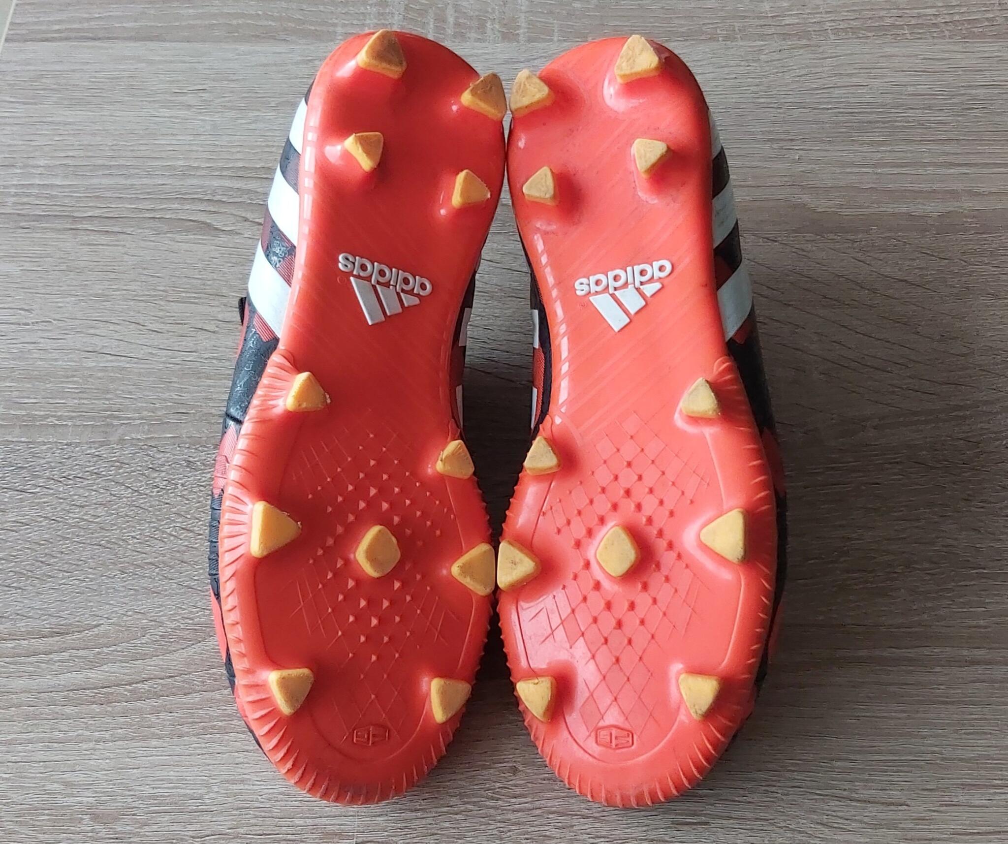 Adidas Predator Absolado Voetbalschoenen Maat 38 Voor 15 € In Haarlem, NH |  Gratis/Te Koop — Nextdoor